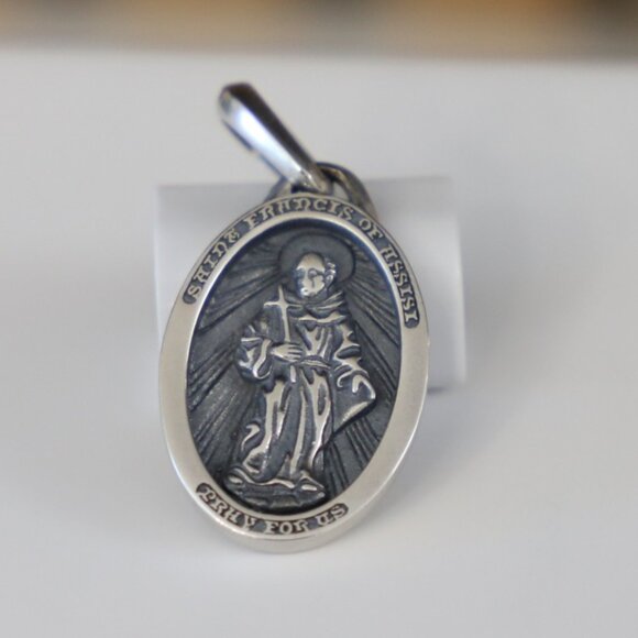 David Yurman Men's Sterling Silver 26mm St Saint Francis Pendant Amulet - Picture 1 of 5